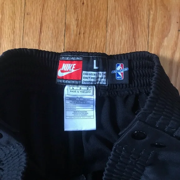 Nike NBA X Chicago Bulls 90s Tearaway Pants Large
